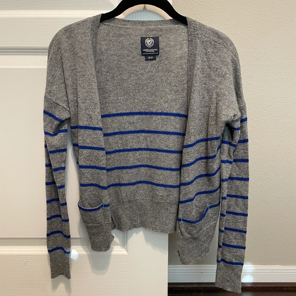 American Eagle Gray & Blue Sweater